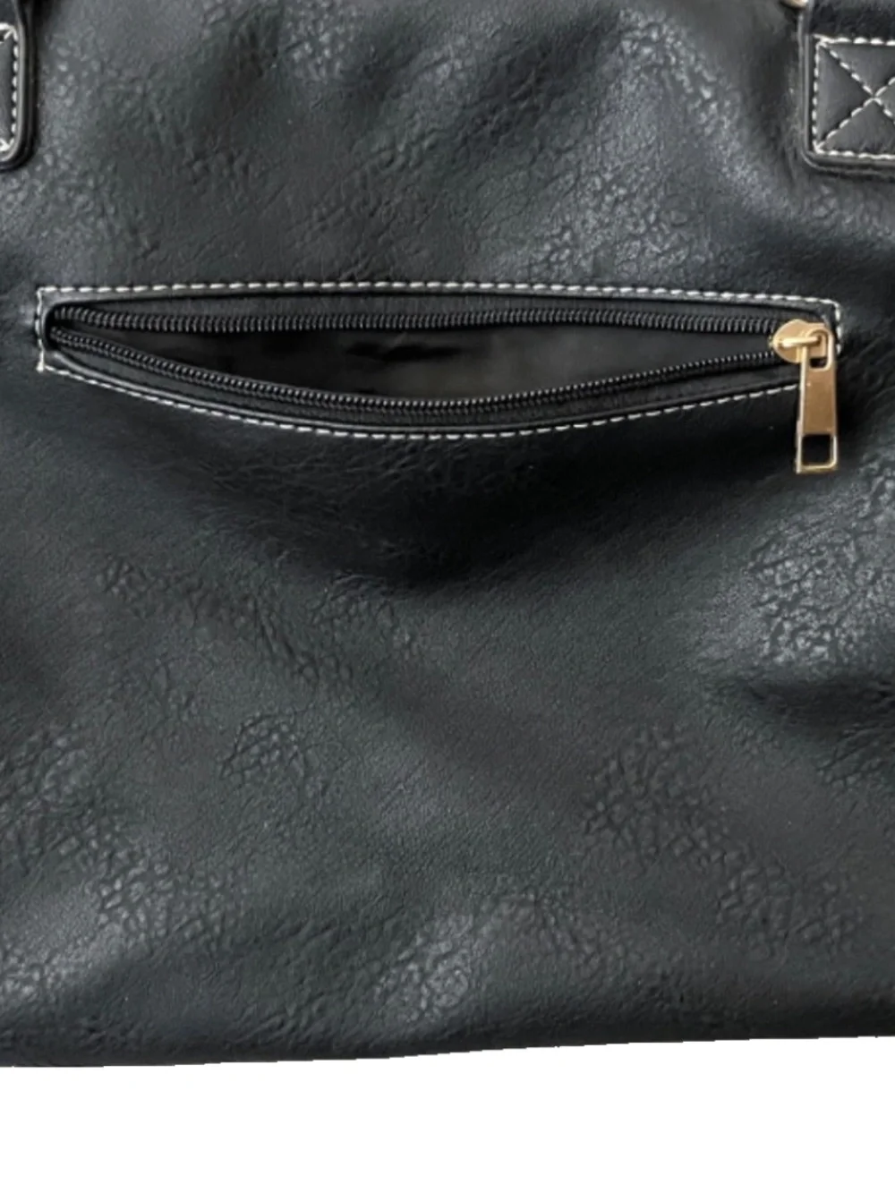 RARE Alfa Duffle Bag A5032 (Black, Stitched)